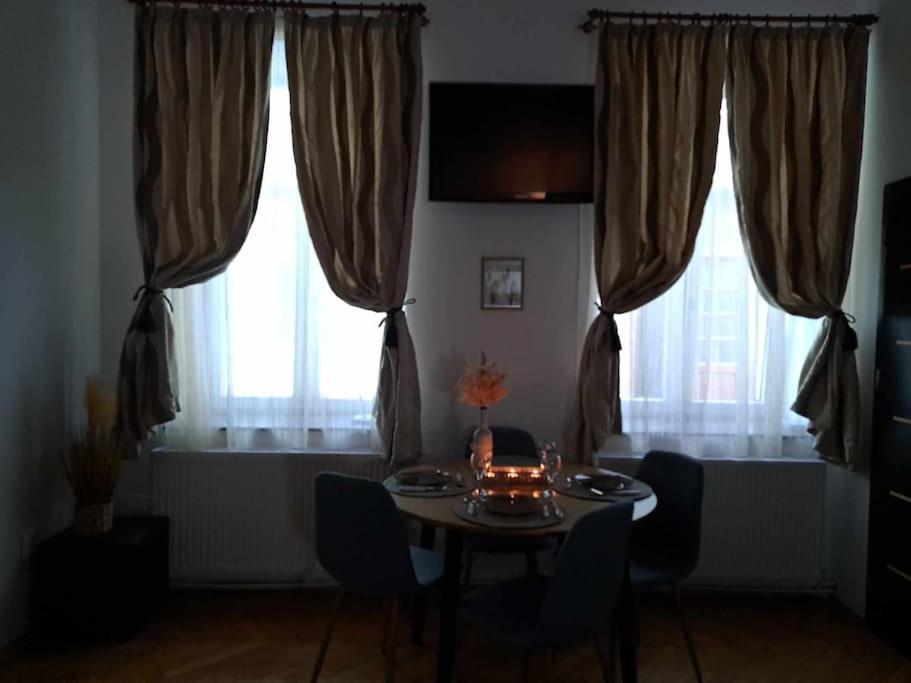 Sofia'S Home Comfy Studio In The Old Town Braszów Zewnętrze zdjęcie