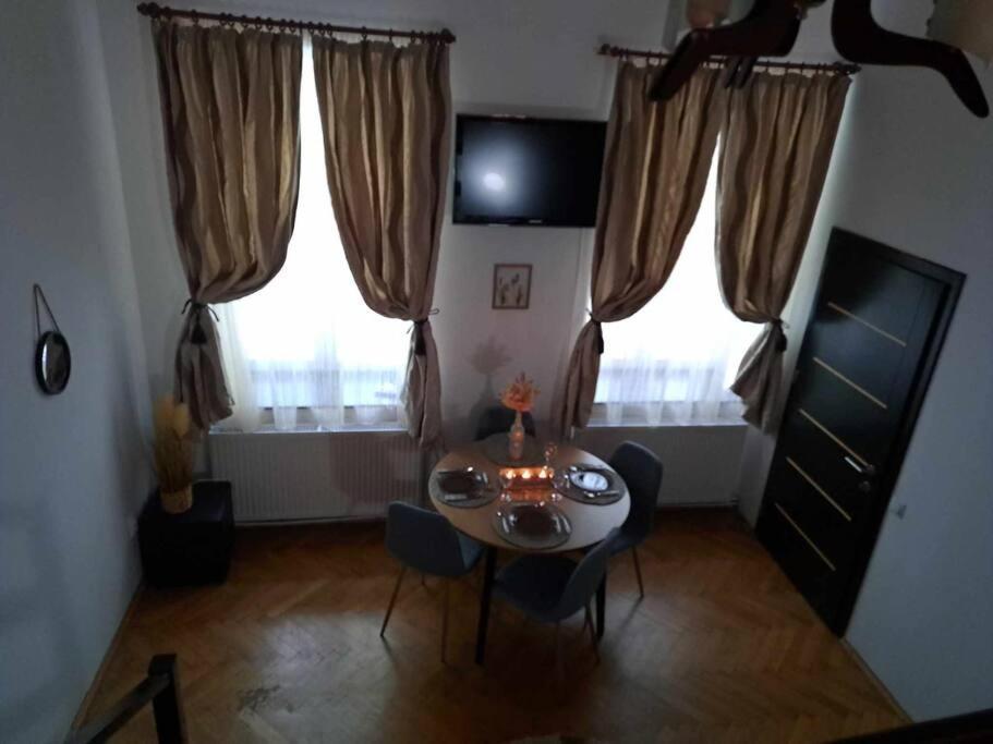 Sofia'S Home Comfy Studio In The Old Town Braszów Zewnętrze zdjęcie